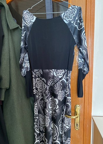 Uzun Kol Siyah Desenli Elbise - Görsel 11