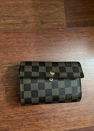 louis vuitton cüzdan