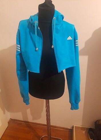 Adidas Eşofman üstü orijinaldir