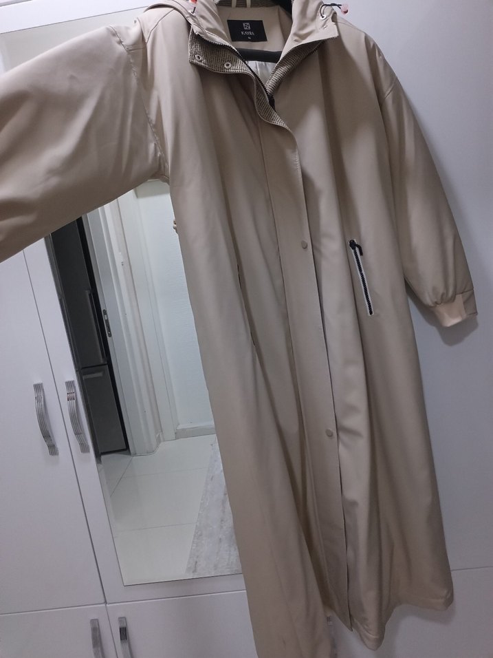 Bej Kadın Uzun Boy Yağmurluk - Görsel 3
