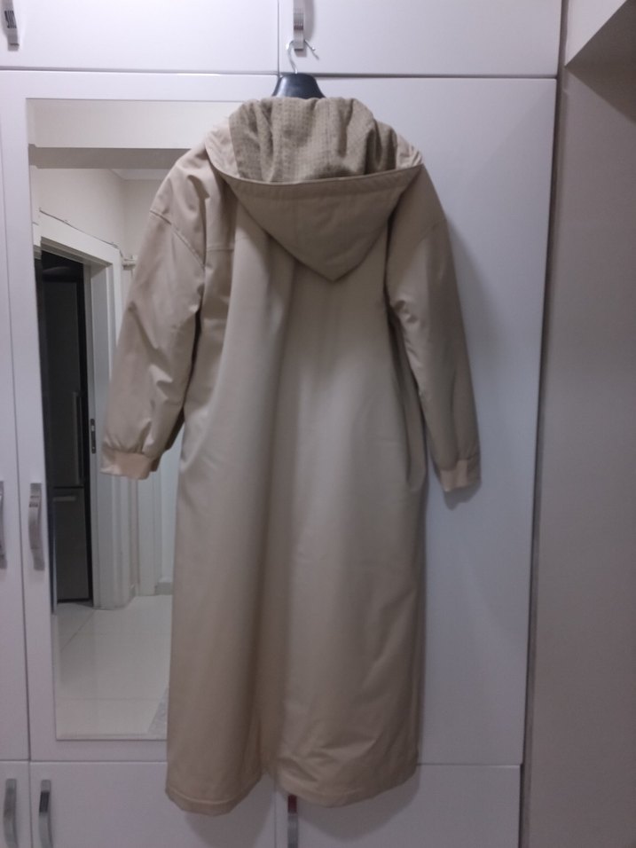 Bej Kadın Uzun Boy Yağmurluk - Görsel 4