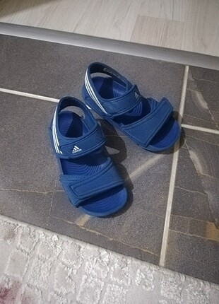 Adidas sandalet