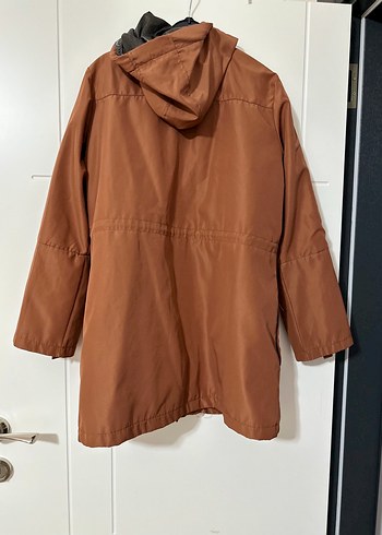 Kahverengi Deri Kemerli Uzun Kadın Yağmurluk - Görsel 2