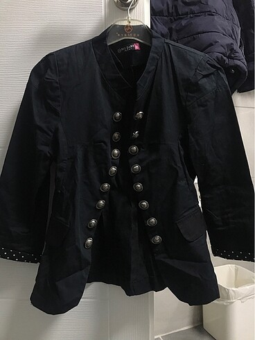 Kısa blazer ceket