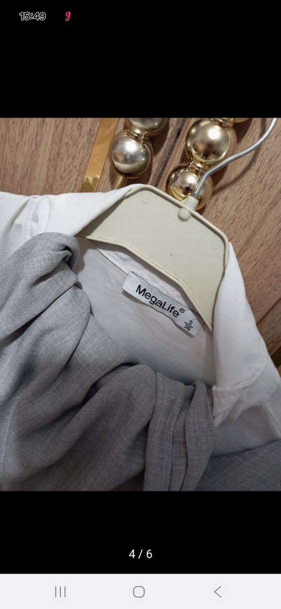 Gri Keten V Yaka Kısa Kollu Bluz - Görsel 4