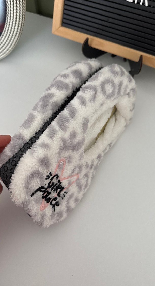 Kızlara Özel Sıcak Gri Zebra Desenli Ev pandufu - Görsel 4