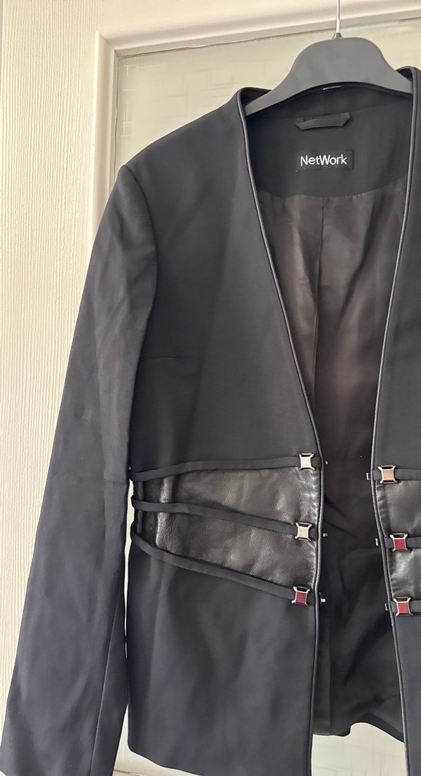 Kadın Siyah Deri Bantlı Blazer Ceket - Görsel 4