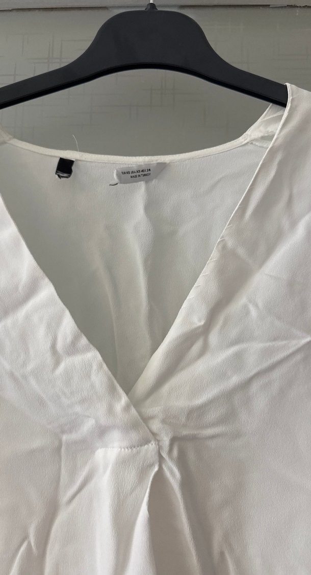 Beyaz V Yaka Uzun Kollu Keten Kadın Gömlek - Görsel 4