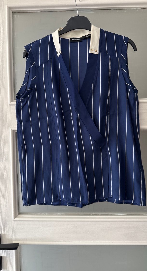 Şeritli Lacivert Kolsuz Midi Gömlek - Görsel 2