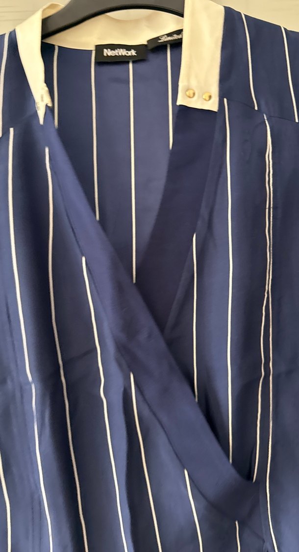 Şeritli Lacivert Kolsuz Midi Gömlek - Görsel 4