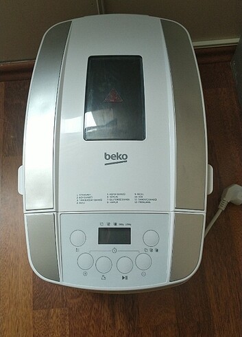 Beko. Ekmek yapma makinası 