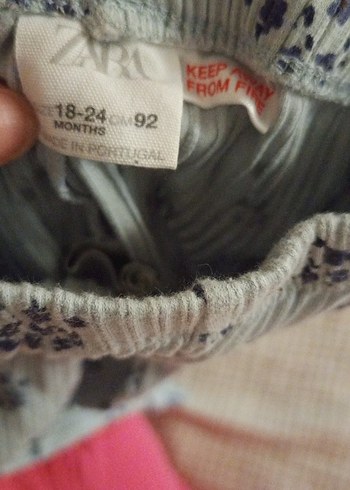 Kız Çocuk Gri Çiçekli Pliseli Tayt - Görsel 3