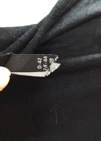 Siyah V Yaka Bluz - Görsel 6