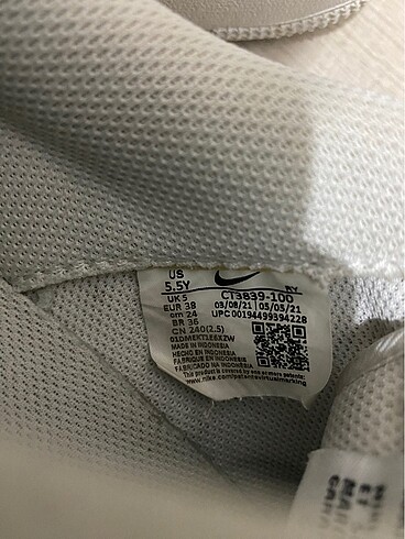 38 Beden beyaz Renk Nike ait forse