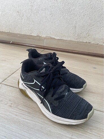 Reebok ayakkabı