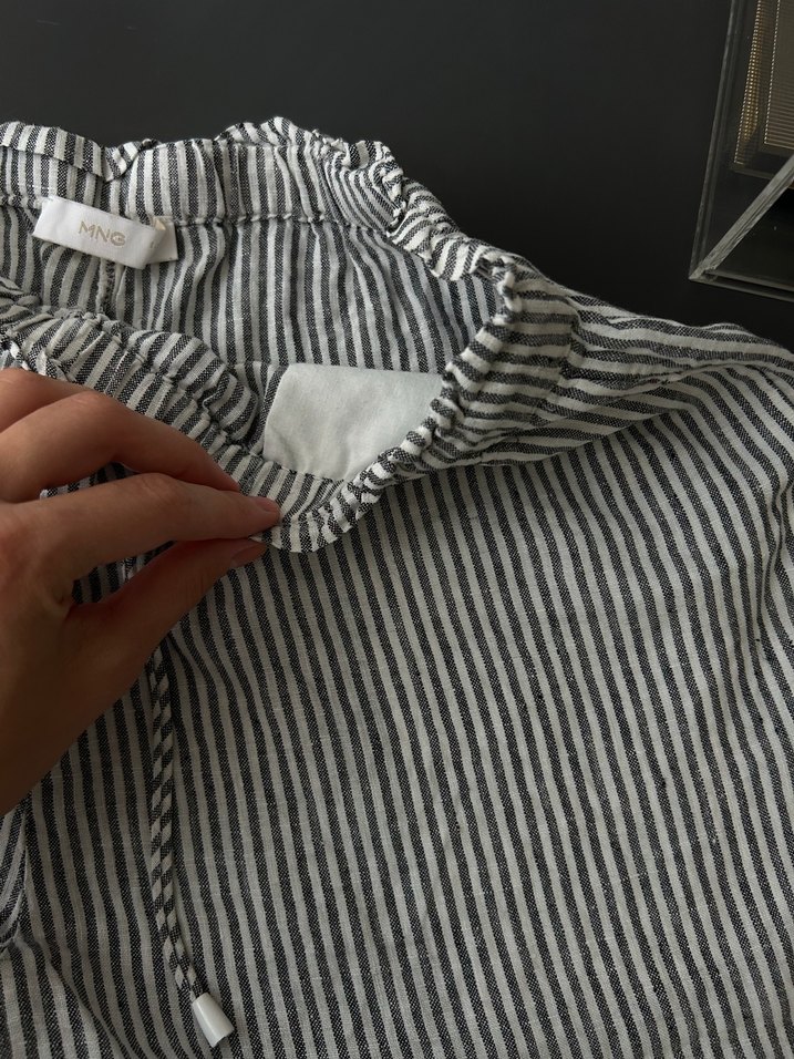 Gri Çizgili Mango Keten Midi Şort - Görsel 5