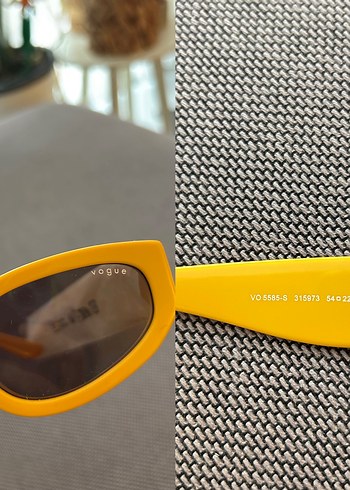 Vogue Hardal Güneş Gözlüğü - Görsel 5