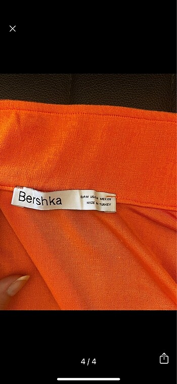 m Beden turuncu Renk Bershka bluz