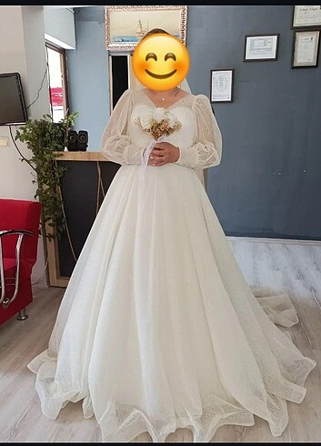 Tül Detaylı Simli Gelinlik