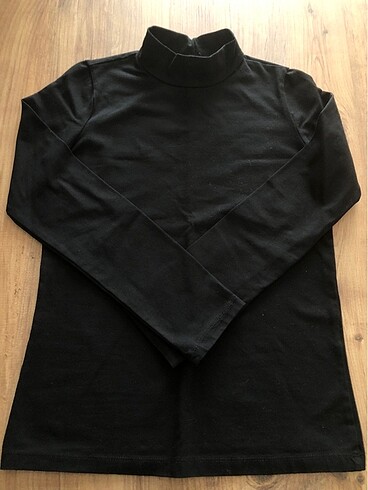 LC Waikiki Yarım balıkçıl yaka uzunkol basic tshirt
