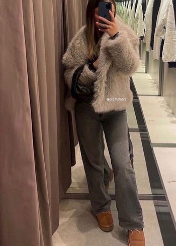 Gri Zara Jean