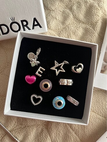 Pandora Pandora charm