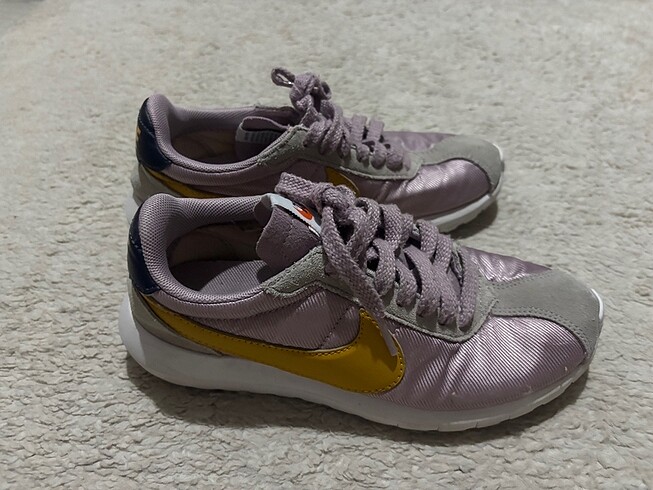 Nike spor ayakkabı
