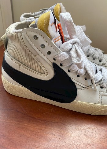 Nike Beyaz Spor Ayakkabı Kadın - Görsel 2