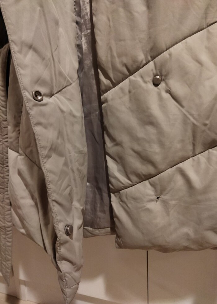 Bej Şişme Mont - Görsel 4