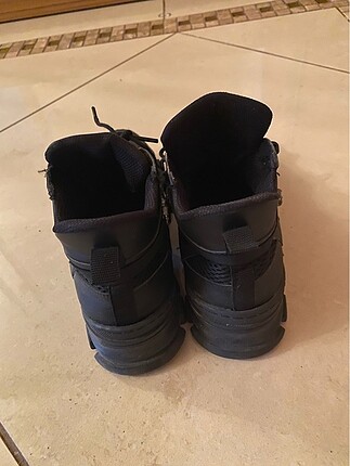 38 Beden siyah Renk Twist taşlı ayakkabı