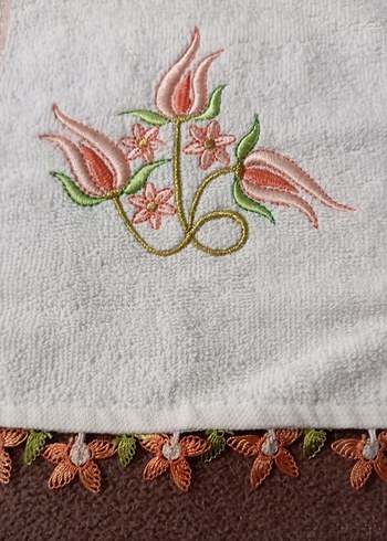 İşlemeli Beyaz Havlular Seti - Görsel 2