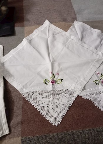 İşlemeli Beyaz Masa Örtüsü - Görsel 7