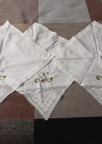 İşlemeli Beyaz Masa Örtüsü - Görsel 6