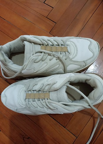 Bershka Beyaz Platform Topuklu Bağcıklı Kadın Spor Ayakkabı
