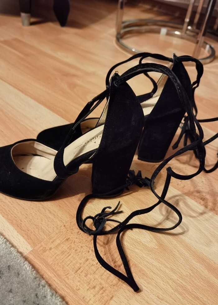 Bagcıklı topuklu ayakkabı - Görsel 4