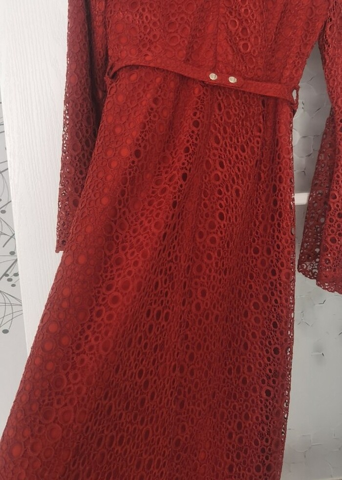 Dantelli komple astarli tesettur elbıse - Görsel 4