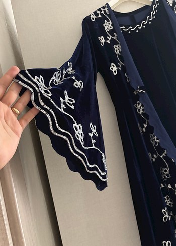 Diğer Nakışlı Lacivert kaftan