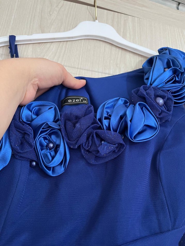 Çiçek Detaylı Tek Omuz Uzun Abiye Elbise - Görsel 3