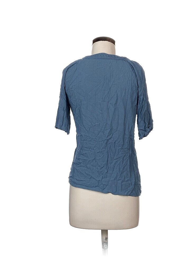 LC Waikiki Bluz %70 İndirimli. - Görsel 3