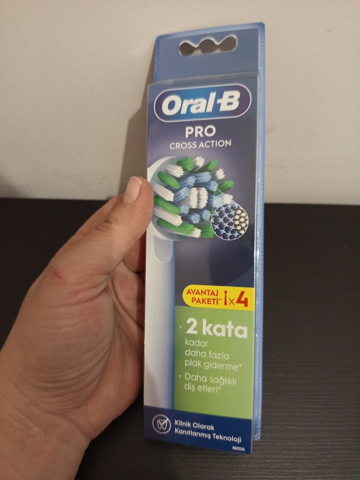 Oral-B Pro CrossAction Diş Fırçası Yedeği 4'lü - Görsel 4