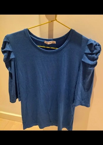 Mavi Kolları Volanlı Kadın Bluz - Görsel 2