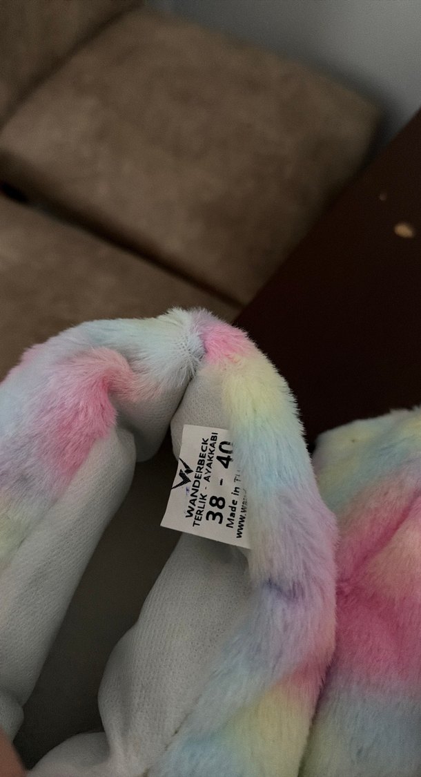 Kızlar İçin Renkli Bağlama Desenli Peluş Terlik - Görsel 4