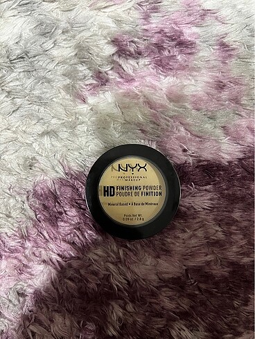 Nyx pudra