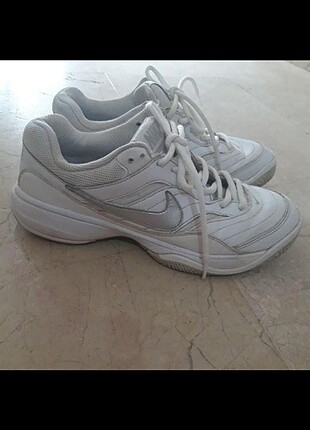 Nike Court Lite Kaymaz Taban Spor Ayakkabı
