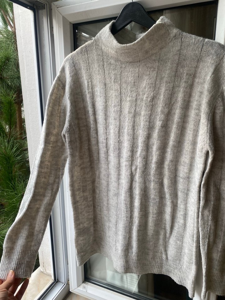 Gri akrilik Boğazlı Kazak - Görsel 3