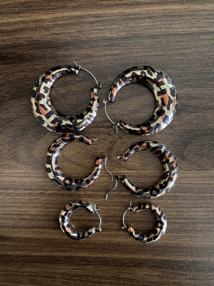 Kahverengi Leopar Desenli Mini Küpe Seti - Görsel 4