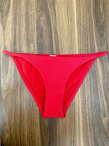 Oysho kirmizi bikini alt