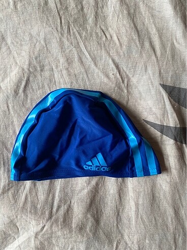 Adidas cocuk bonesi