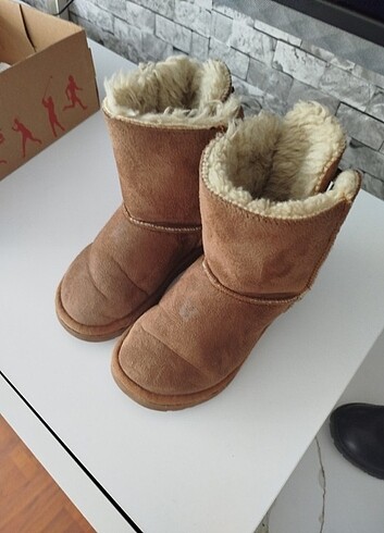 Ugg bot