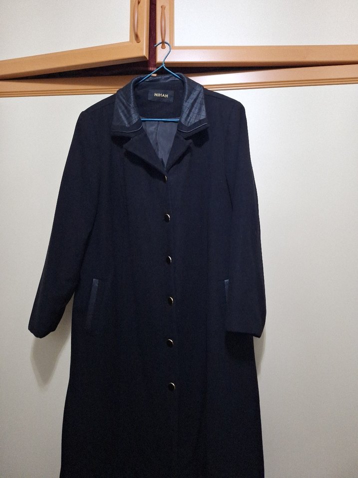 Siyah Kadın Uzun Düğmeli Kaban - Görsel 2